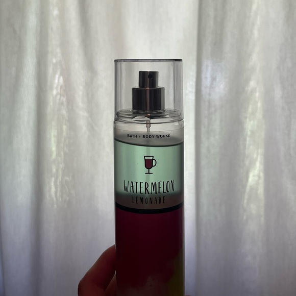 Watermelon Lemonade Bath & Body Works set - Picture 2 of 7